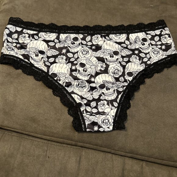 Morvia 3pk lace trim cheeky goth Emo panties M floral skull/stars Lingerie Bit - Picture 8 of 11